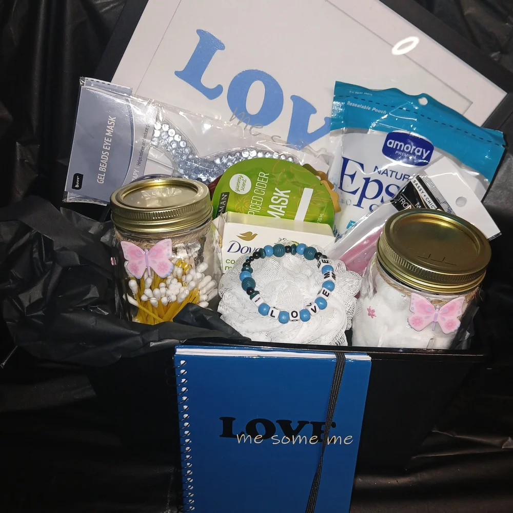 Pamper Gift Set - Blue Accents